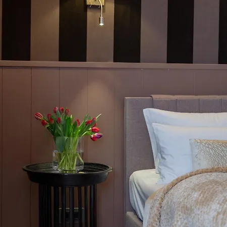 Luxus Soenshoern 16 *