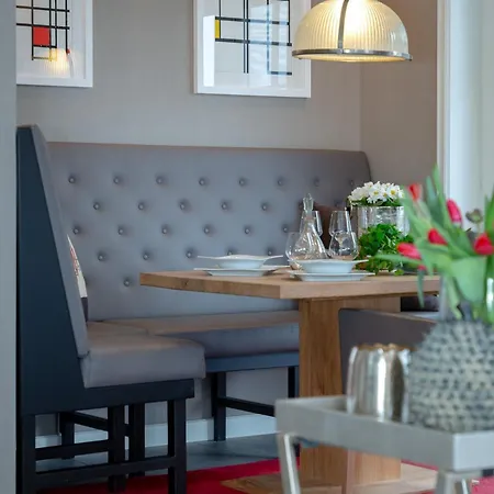 Luxus Soenshoern 16 * Munkmarsch