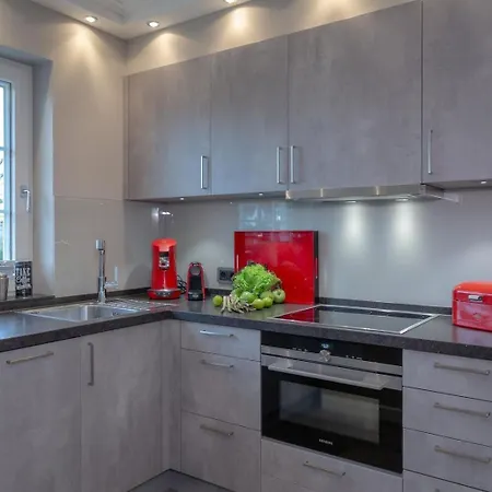 Luxus Soenshoern 16 *